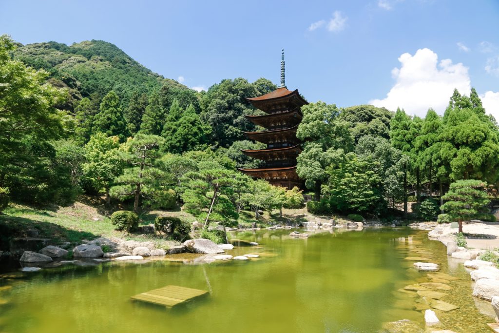 瑠璃光寺五重塔の様子