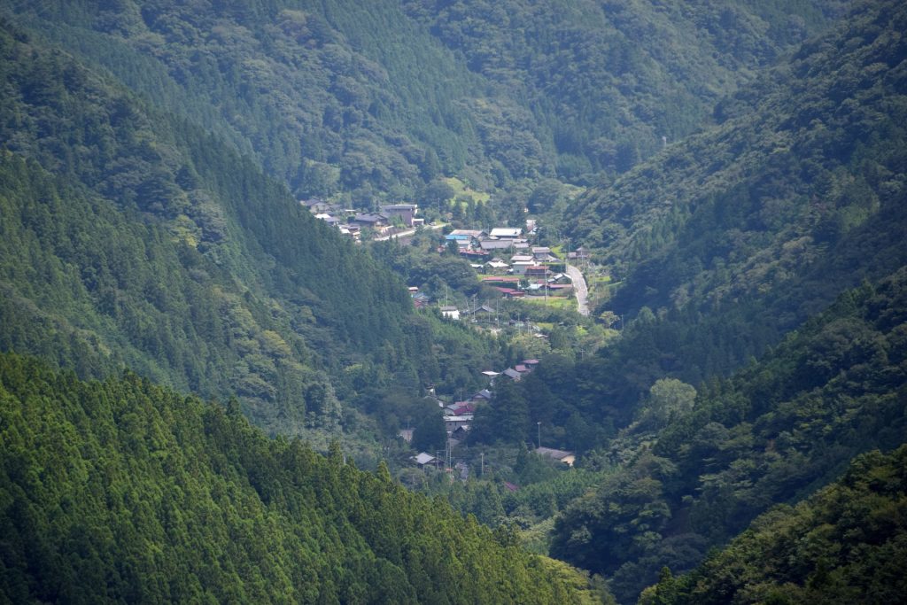峠からの展望1・埼玉県小鹿野町の様子