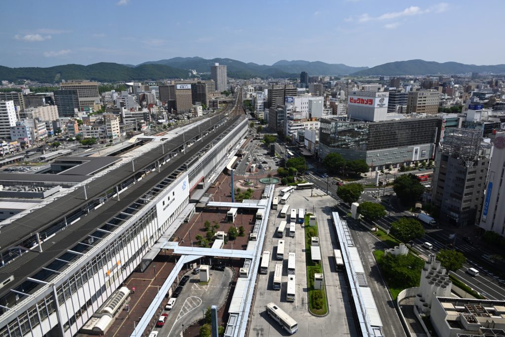 岡山駅前ロータリーの様子