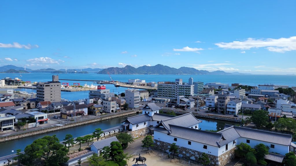 今治城天守からの眺めの様子