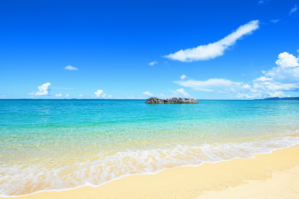 沖縄の美しい海の様子