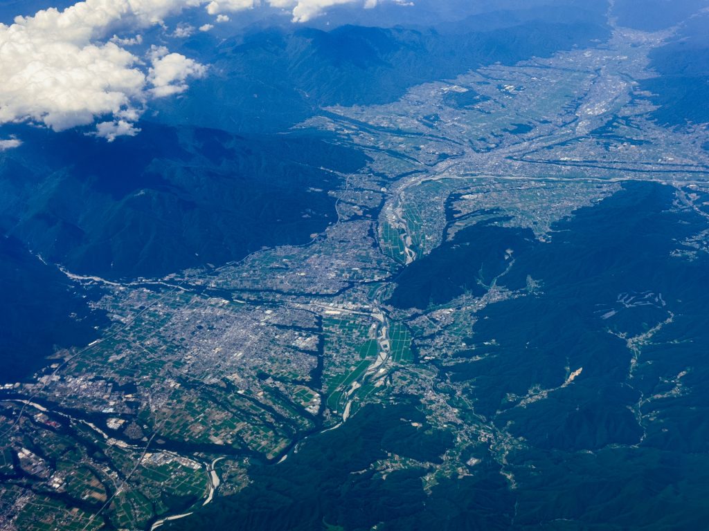 長野県 箕輪町・駒ヶ根市周辺の航空写真の様子
