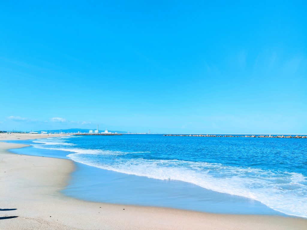 海と空と砂浜 阿字ヶ浦の様子