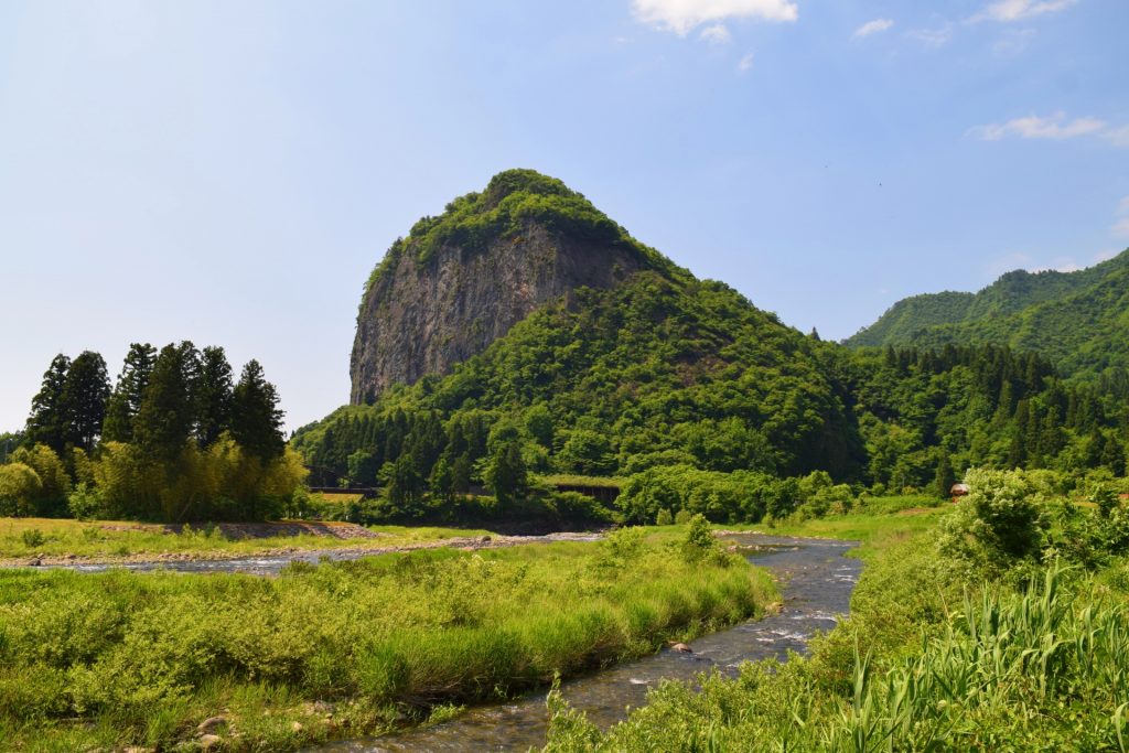 八木ヶ鼻(新潟県三条市)の様子