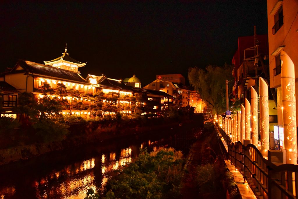 松川遊歩道の夜景の様子