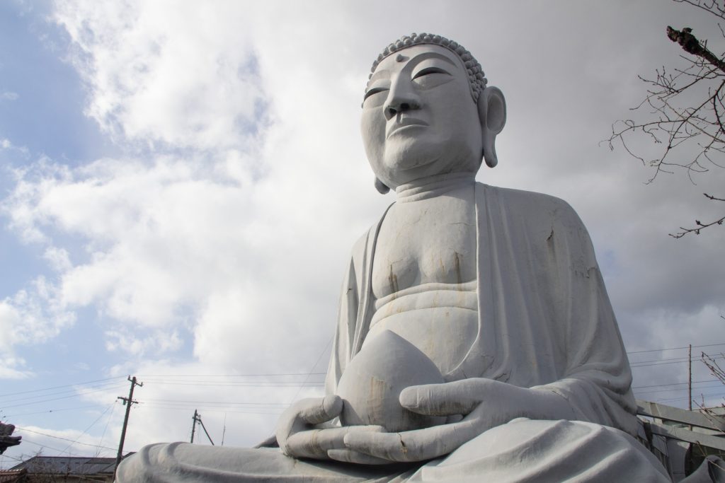 江南市の布袋大仏の様子